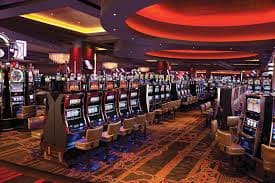 Ekor Number live-dealer booth with HD camera setup